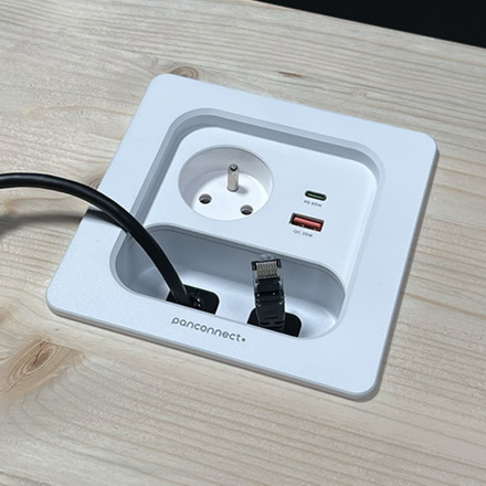 FLOPIQ XS with HDMI and LAN PULL-OUT cables and cable PASS-THRU